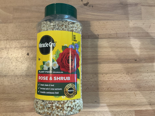 Miracle-Gro Rose & Shrub Plant Feed - Continuous Release 900g