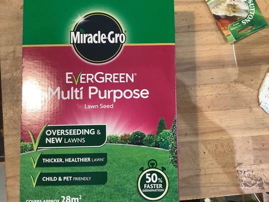 Miracle-Gro Evergreen Multi Purpose Lawn Seed 840g