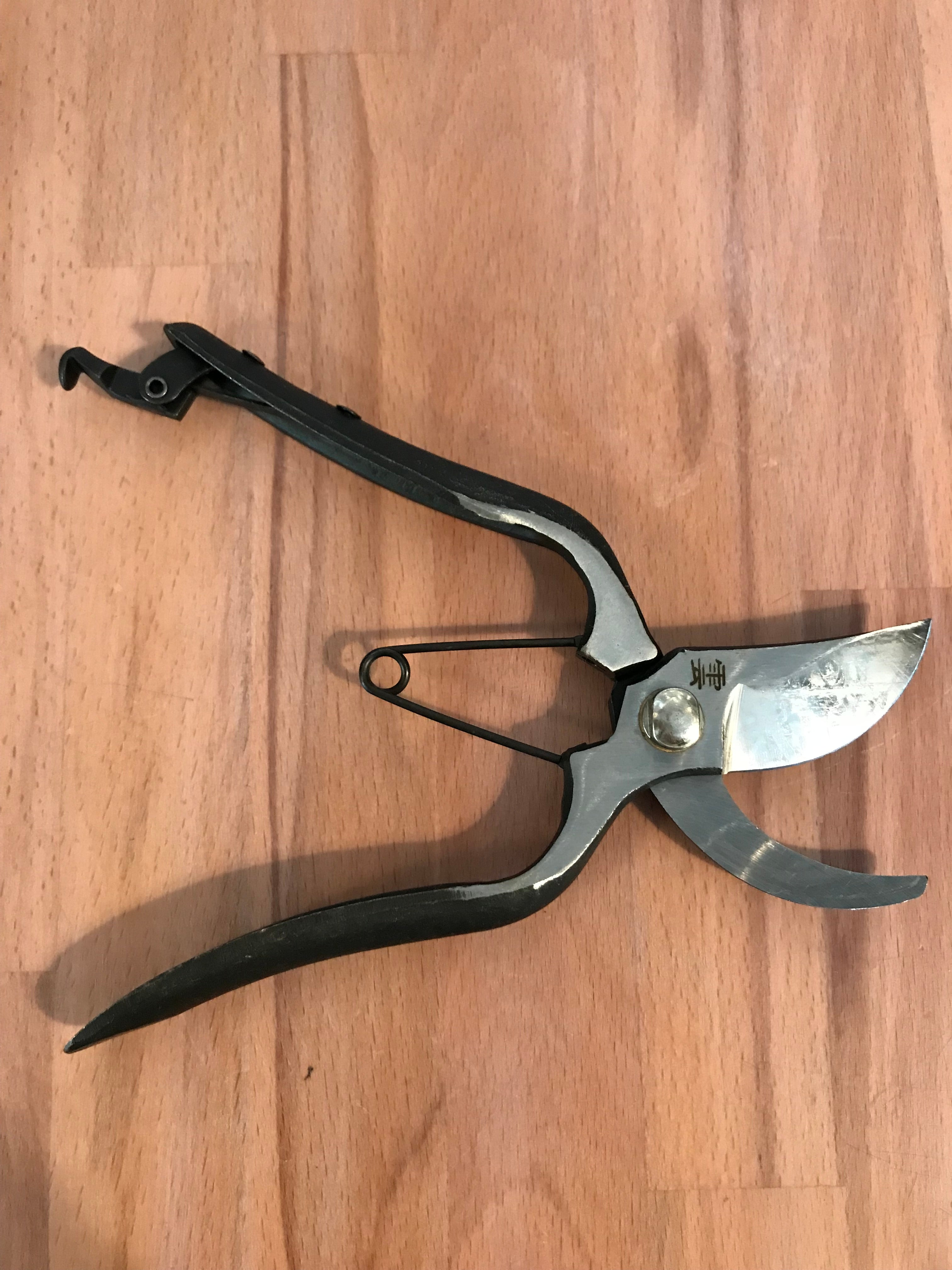 Japanese secateurs deals